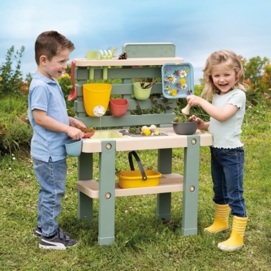 Smoby Life Детска кухня за игра с кал и природни елементи Mud Kitchen